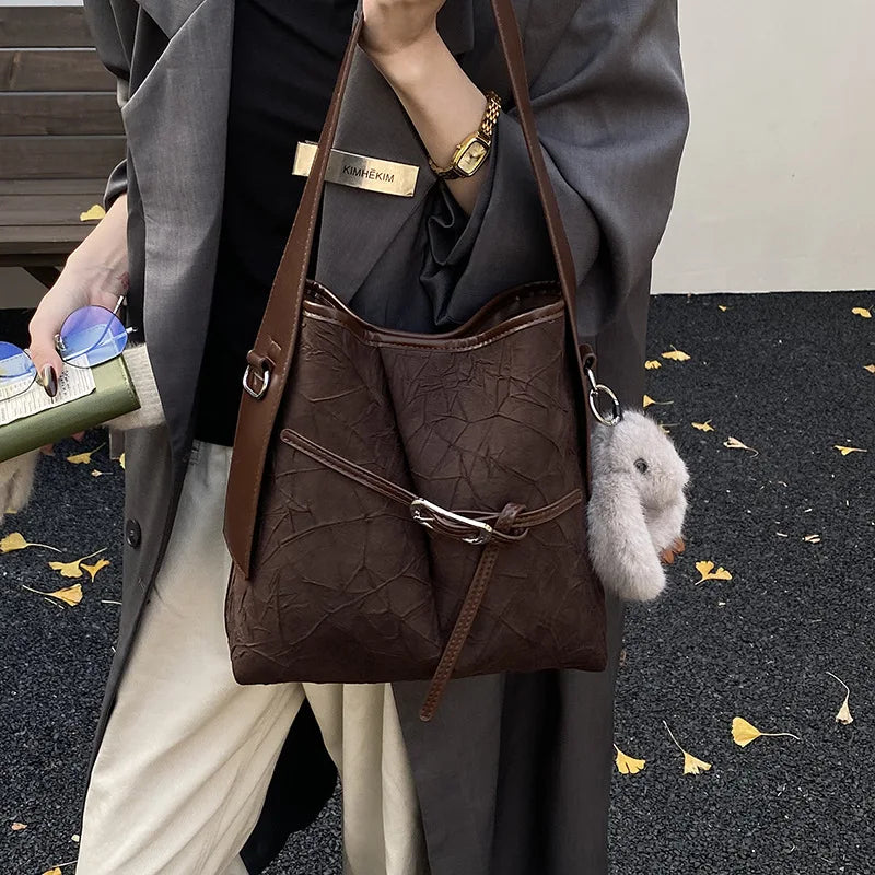 Damen Schultertasche – Retro PU-Leder Bucket Bag mit Stickerei, Große Kapazität und Vielseitiger Komfort