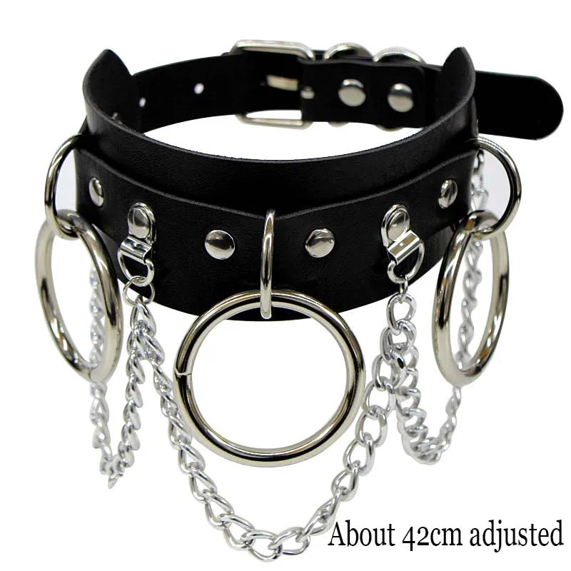 Punk Gothic Choker aus schwarzem PU-Leder – Fledermaus Halsband mit Herzschloss, Schlüssel & Spikes für Damen