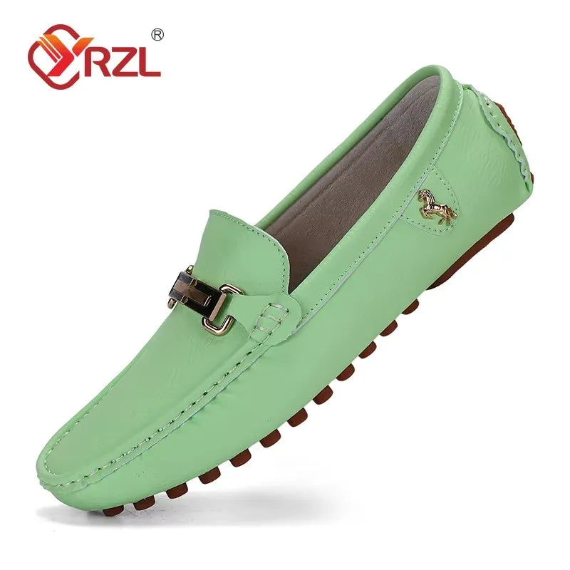 YRZL Herren Loafer aus PU-Leder - Mocasines sin cordones hechos a mano, zapatos de conducción cómodos en color blanco para todas las etiquetas y frecuencias 