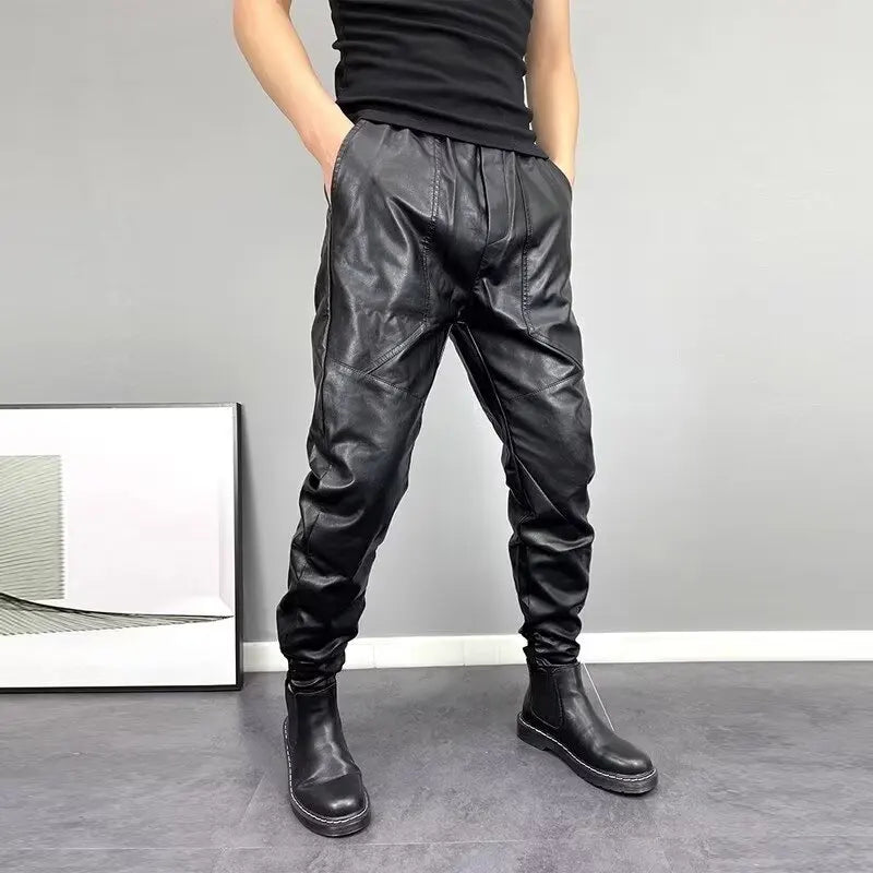Herren PU Leder Jogginghose mit Kordelzug – Wasserabweisende Kunstleder Harem Pants, warme Casual Winterhose in Lederoptik