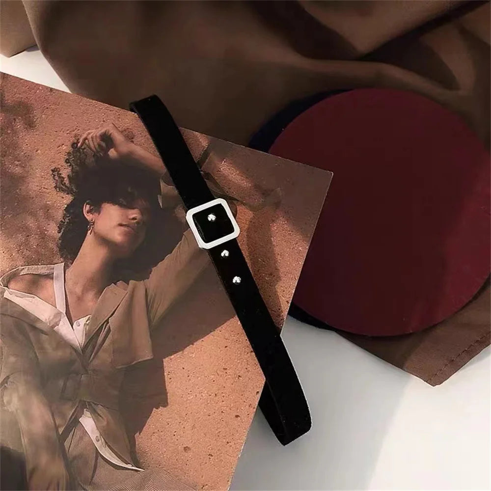 Schwarzer Leder Choker für Damen – Vintage Clavicle Chain Halsband aus feinem PU-Leder, eleganter Gothic Schmuck