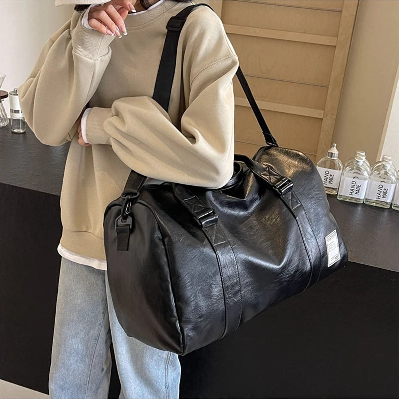 Damen Gym Bag aus PU-Leder – Stilvolle Fitness- & Reisetasche als Duffle, Schulter- und Wochenendtasche mit Schuhfach