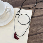 Lange Halskette mit Horn-Anhänger – Elegante Lederkordel Sweater Chain im Boho-Stil für Damen