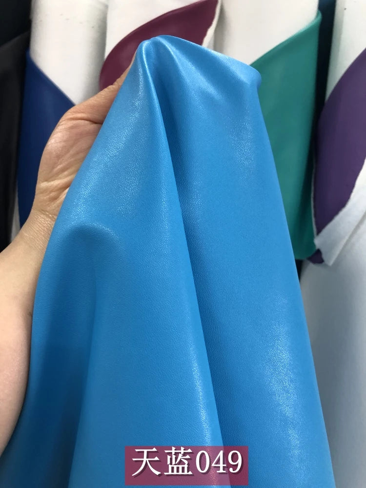 Dünnes weiches Kunstleder Meterware – Tissu en cuir PU élastique avec revêtement pour vêtements, sacs et projets de bricolage 