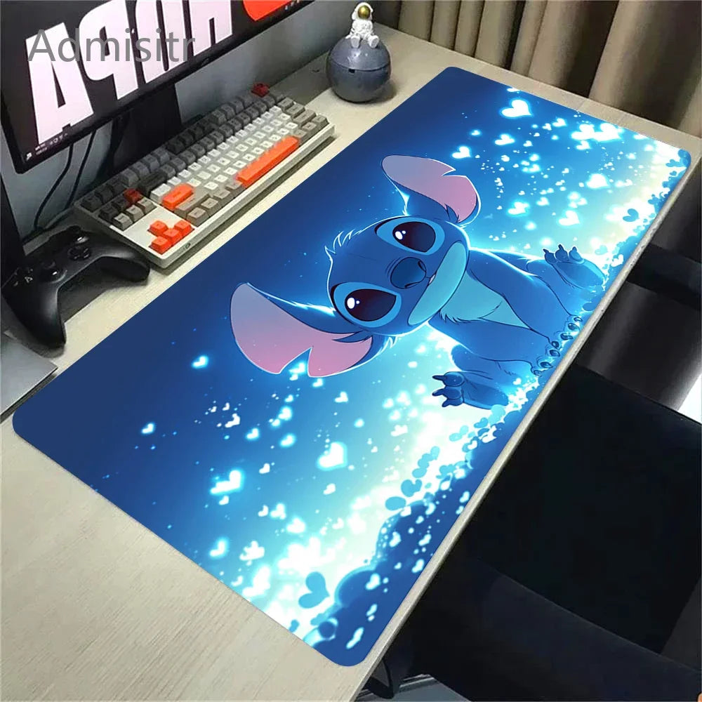 HD Kawaii Anime Stitch Leder Mousepad – Großes Gaming Mouse Pad mit Anti-Rutsch, Kantenschutz & Handgelenkauflage aus PU Leder
