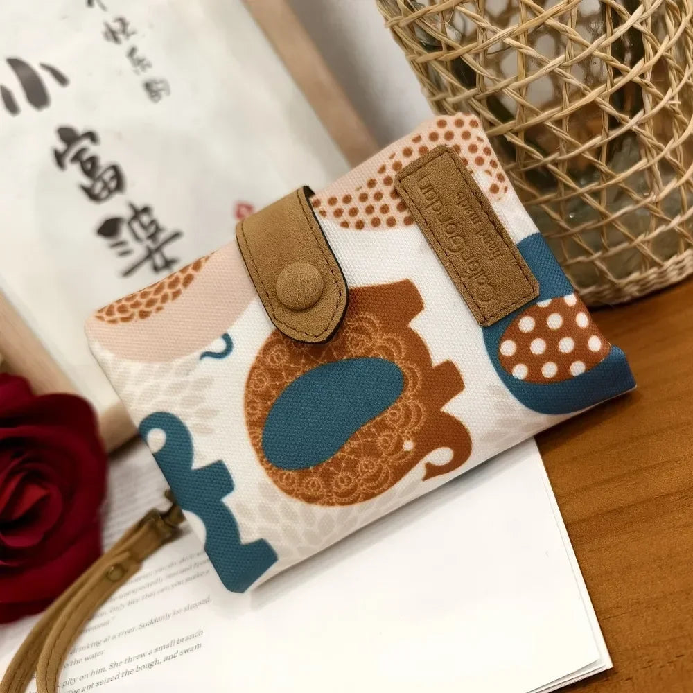 ISKYBOB Süße Damen Geldbörse aus PU-Leder – Kurze Wallet mit Reißverschluss & Druckknopf, Cartoon-Print, Kartenhalter & Münzfach