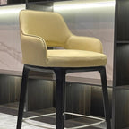 Tabouret de bar en cuir avec meubles de rangement et meubles de cuisine – Barhocker au design moderne en forme de triangle dans un minimalisme italien pour bar, cuisine et salon 