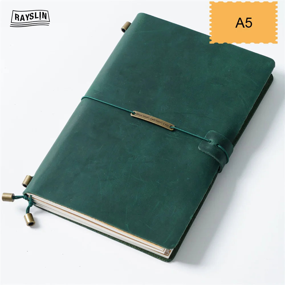 Edles Leder-Reisetagebuch aus Crazy-Horse-Rindsleder – Personalisierbares Notizbuch in 7 Farben & 4 Größen