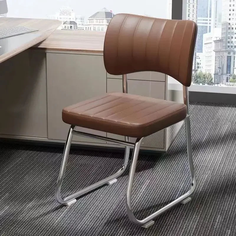 Moderne Konferenzstühle ohne Armlehnen – 5er Set ergonomische Bürostühle aus Kunstleder mit Lendenstütze für Meetingraum & Home Office