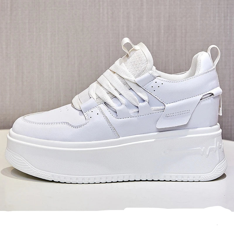Damen Leder Plateau Sneaker mit verstecktem Absatz – 9 cm Wedge Sneakers aus echtem Leder für Herbst & Winter