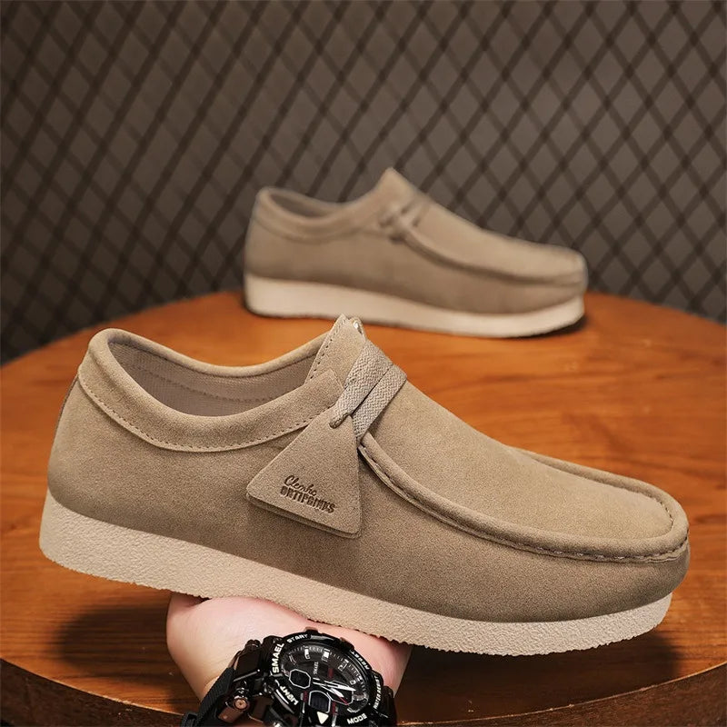 Khaki Herren Loafer aus Velours-Optik – Leichte Slip-On Mokassins mit Plateau, Komfortable Driving Shoes für Freizeit & Alltag