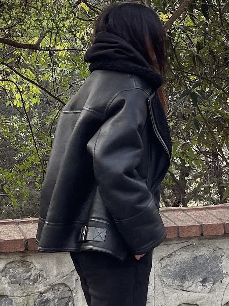 Damen Kunstleder Jacke Herbst & Winter – Schwarze Zip-Jacke mit Umlegekragen, lockerer Schnitt, warme Streetwear Lederjacke