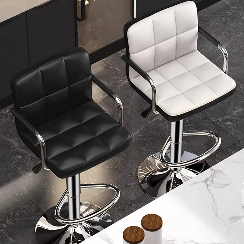 Designer Leder Barhocker in Schwarz – Moderner minimalistischer Barstuhl, ergonomisch & komfortabel für Bar, Schlafzimmer und Gewerbe