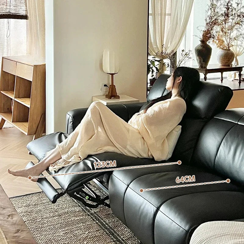 Designer Elektro-Ledersofa mit Schlaffunktion – Großes, verstellbares Luxus Sofa aus Rindsleder, ausziehbar &amp; individuell konfigurierbar 