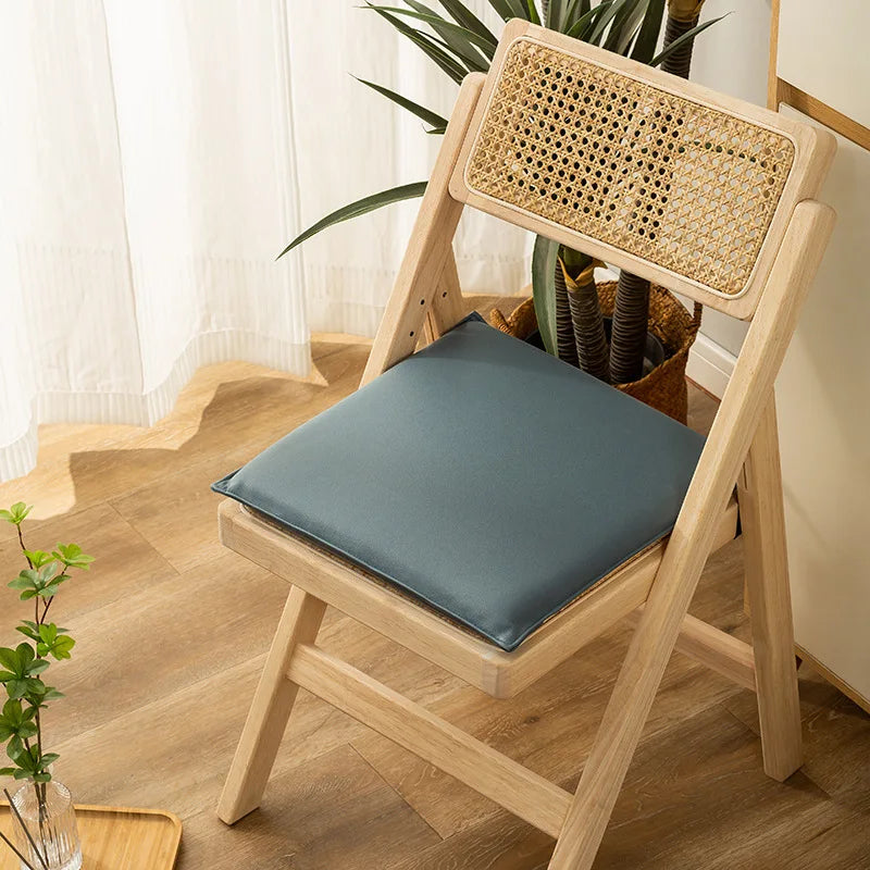 Quadratisches Stuhlkissen aus PU Leder 40×40 cm - Wasserdichtes Memory-Foam Sitzkissen für Esszimmer, Homeoffice &amp; Alltag 