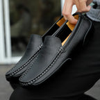 Herren Leder Mokassins aus echtem Rindsleder – Atmungsaktive Slip-On Loafer, flache Driving Schuhe für Casual & Business