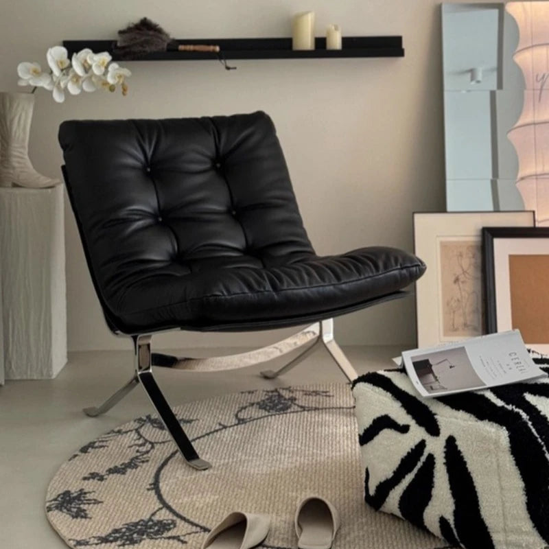 Nordischer Luxus Lounge Chair aus Echtleder – Designer Einzelsessel mit Edelstahlgestell & Armlehnen für Wohnzimmer & Schlafzimmer
