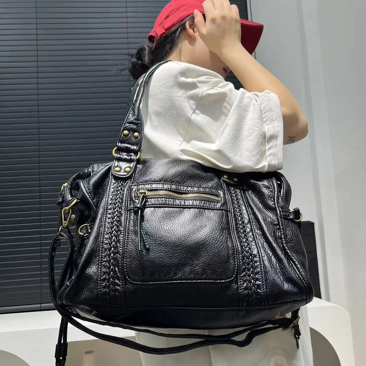 Y2K Retro Motorrad Schultertasche für Damen - Bolso bandolera vintage grande con cuero de PU en apariencia usada