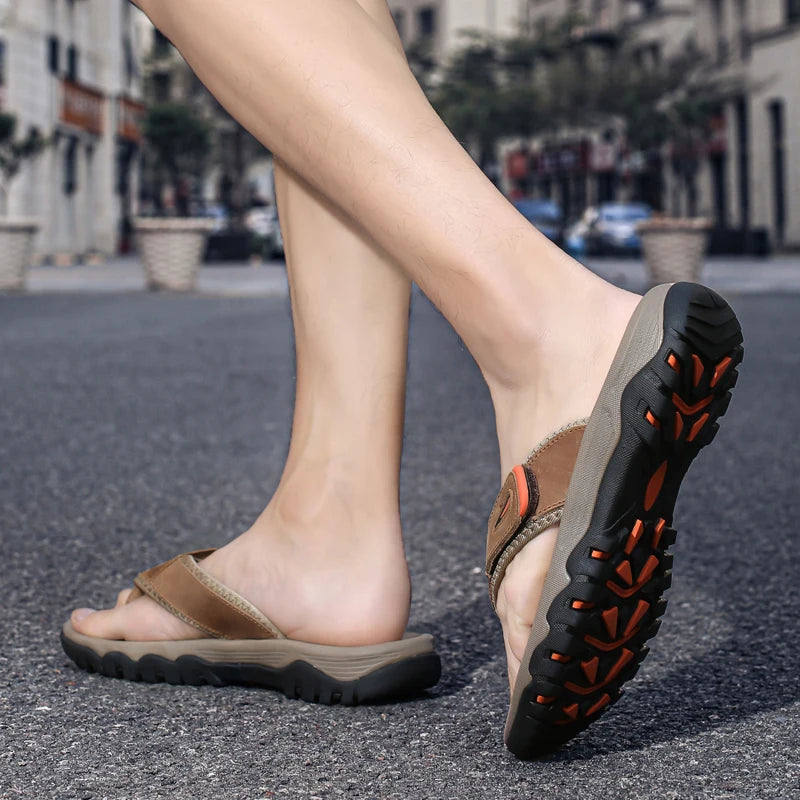 SENLONGBAO Herren Sommer Sandalen – Atmungsaktive Leder Flip-Flops, weiche Komfort-Slipper für Strand & Outdoor