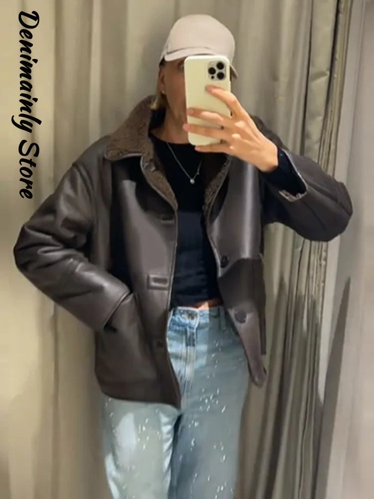 Reversible Damen Faux Lederjacke mit Lammwolle – Wendejacke im Streetwear-Stil mit Reverskragen & Knopfleiste für Herbst & Winter