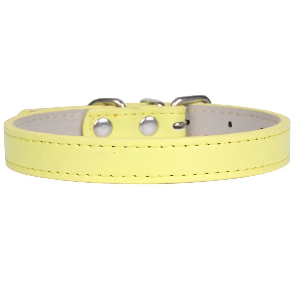 Weiches Leder Hunde- & Katzenhalsband – Verstellbares PU-Leder Halsband mit Schnalle für kleine, mittlere & große Hunde (16 Farben)