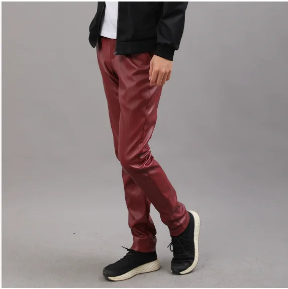 Herren PU Lederhose 2025 – Leichte Slim Pencil Pants en Schwarz &amp; Rot, elastische Bühnen- &amp; Freizeit-Lederhose für Bar, KTV &amp; Performance
