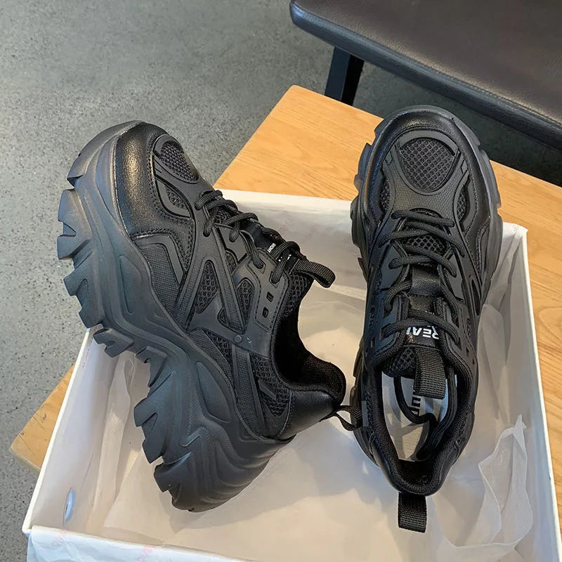 Sneaker Plateau para mujer 2024/2025 – Zapatillas deportivas Chunky negras con malla y cuero óptico | Zapatillas casual con plataforma Bequeme 