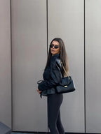 ETJ Damen PU Leder Trenchcoat 2025 – Kurzer Kunstledermantel mit Gürtel, eleganter Casual Lederoptik-Mantel für Herbst &amp; Winter