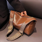 Vintage PU-Leder Boston Handtasche für Damen – Kleine Pillow Crossbody Bag, Modische Schultertasche für Casual & Reisen