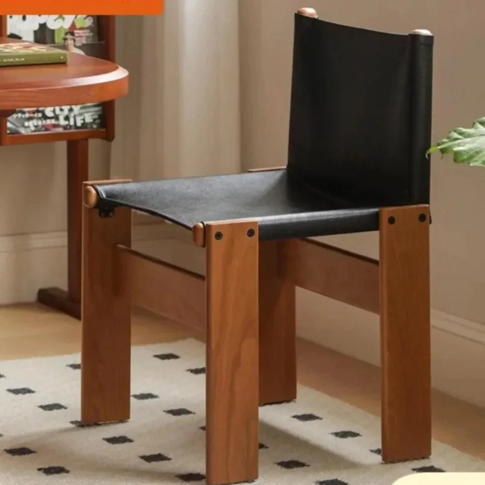 Japanischer Retro Esszimmerstuhl aus Massivholz & Leder – Antiker Designer Armlehnenstuhl im Light-Luxury-Stil für Küche & Café