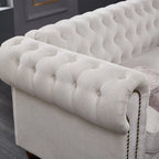 Beiges Chesterfield Sofa aus Leinenstoff – Elegantes 3-Sitzer Wohnzimmer Sofa im modernen Stil