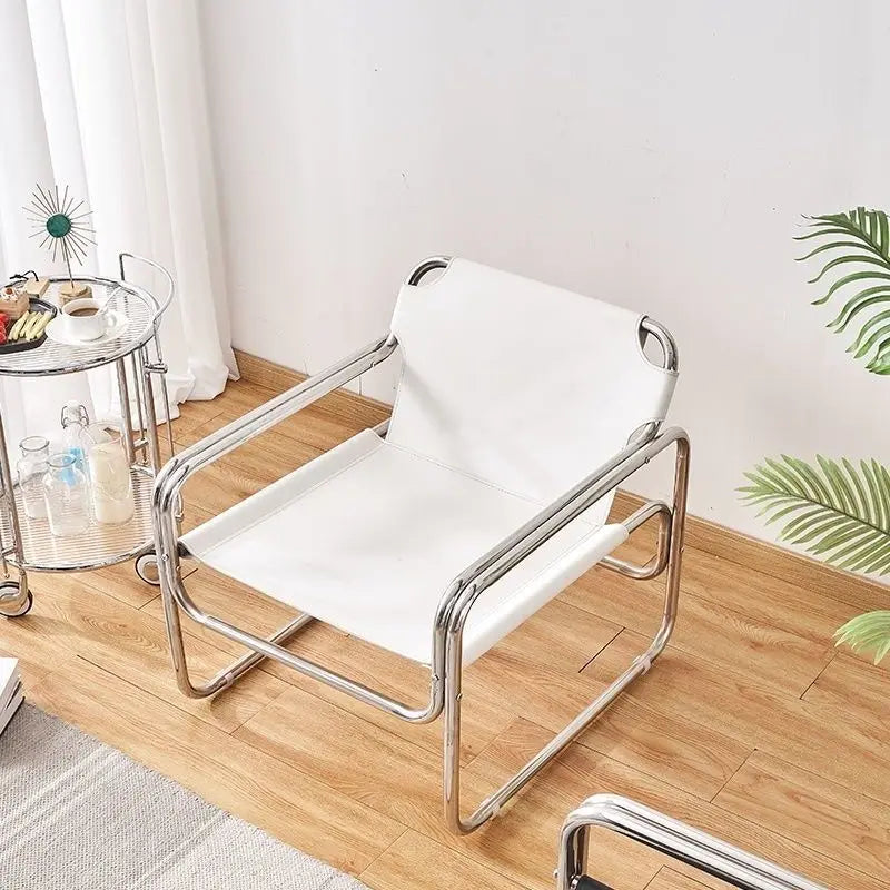 Moderner Metall-Armlehnenstuhl mit Leder-Rückenlehne – Minimalistischer Single Living Room Chair, komfortabler Design-Armchair für Zuhause 