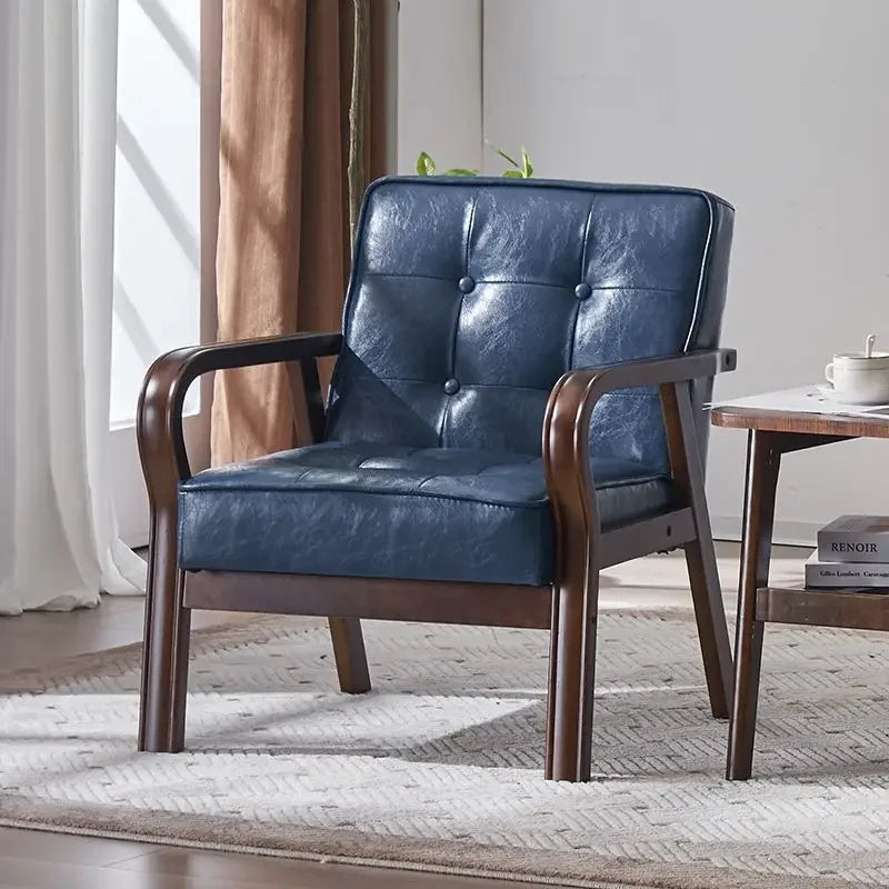 Nordischer Retro Holzstuhl mit Armlehnen – Minimalistischer Wohnzimmerstuhl aus Massivholz mit Lederbezug, Moderner Lounge- & Sesselstuhl