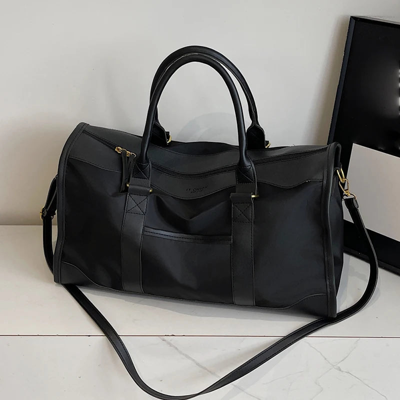 Elegante Lederoptik Reisetasche – Große Weekend Duffle Bag mit Reißverschluss, verstellbaren Trägern & viel Stauraum