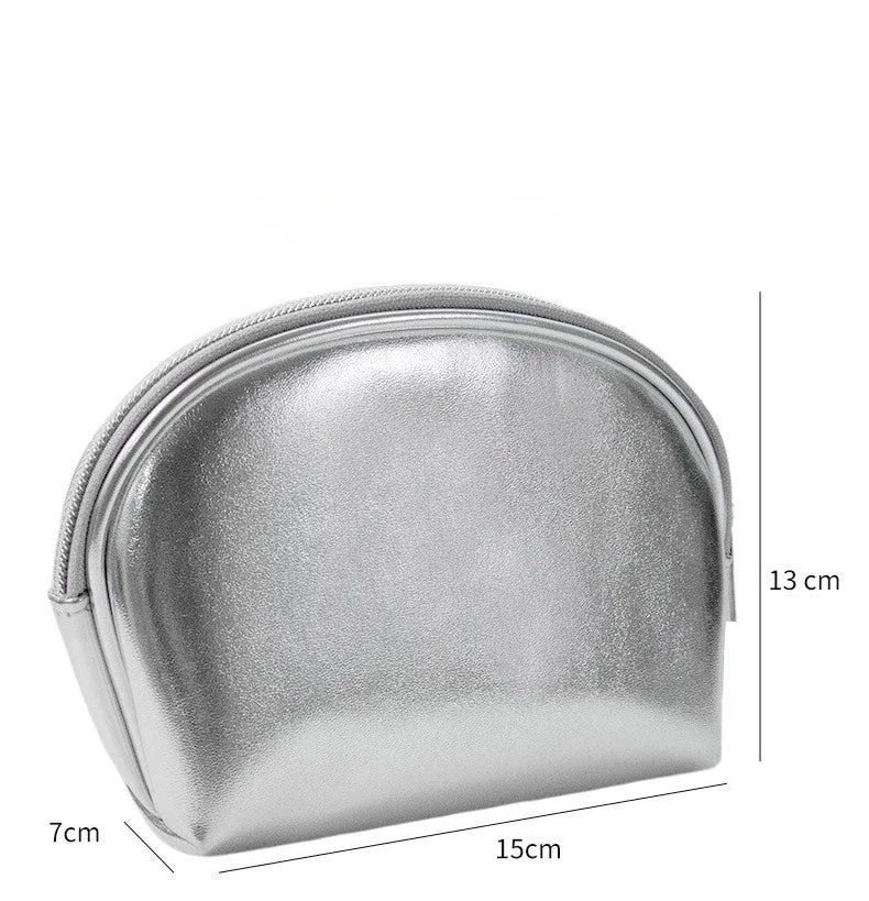 Silberne Lederoptik Kosmetiktasche – Elegante Clutch Make-up Bag für Reise & Bad, portable Organizer Tasche