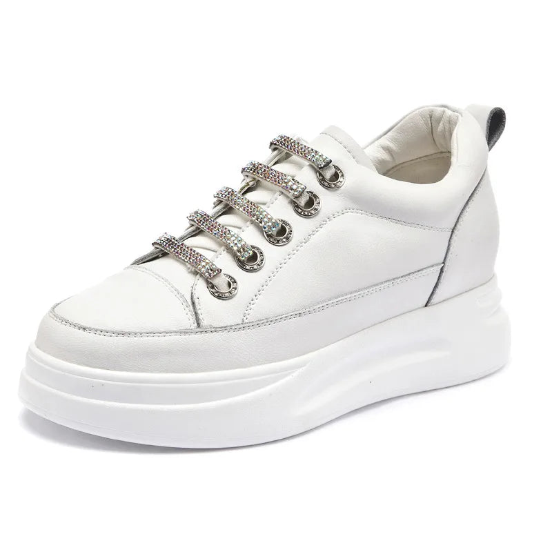 Damen Plateau Sneaker aus echtem Leder – 8 cm Keilabsatz, luxuriöse Schnürschuhe mit Glanzdetails für Frühling, Sommer & Herbst