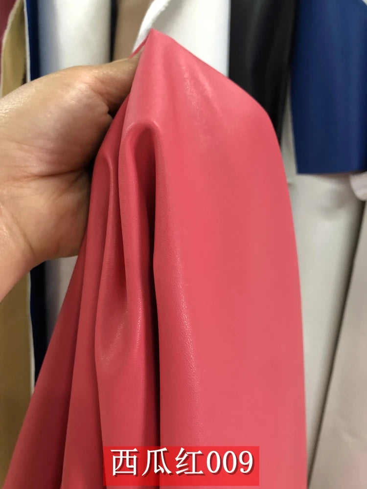 Dünnes weiches Kunstleder Meterware – Tissu en cuir PU élastique avec revêtement pour vêtements, sacs et projets de bricolage 
