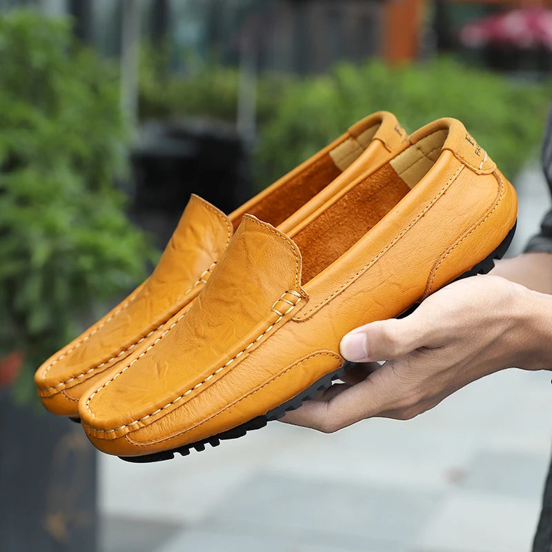 Herren Leder Mokassins aus echtem Rindsleder – Atmungsaktive Slip-On Loafer, flache Driving Schuhe für Casual & Business