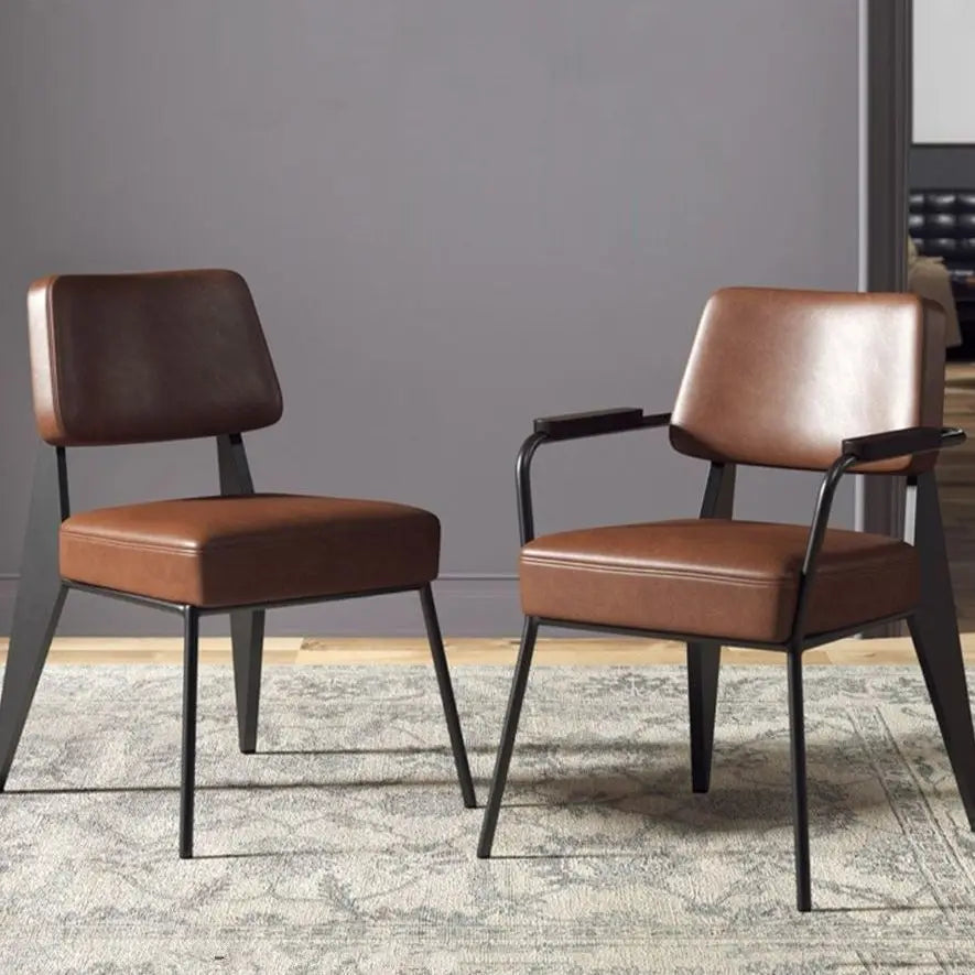Nordischer Leder-Armchair mit Metallgestell – Vielseitiger Designerstuhl für Esszimmer, Wohnzimmer, Café & Meetingräume