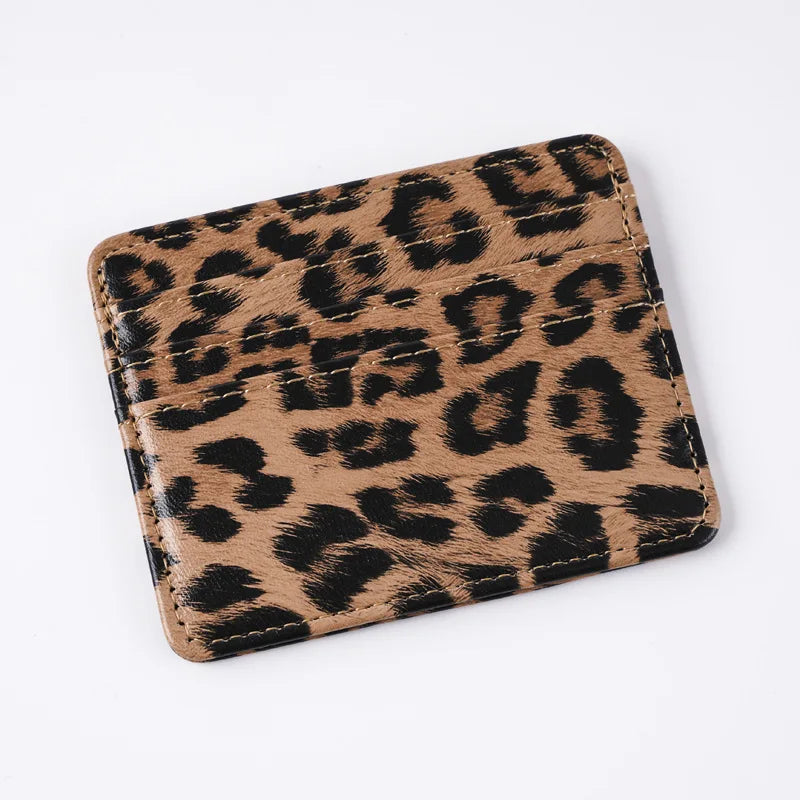 Leopard Kartenetui aus PU-Leder – Modischer ID- & Kreditkartenhalter im Animal-Design | Stylische Mini Wallet für Damen