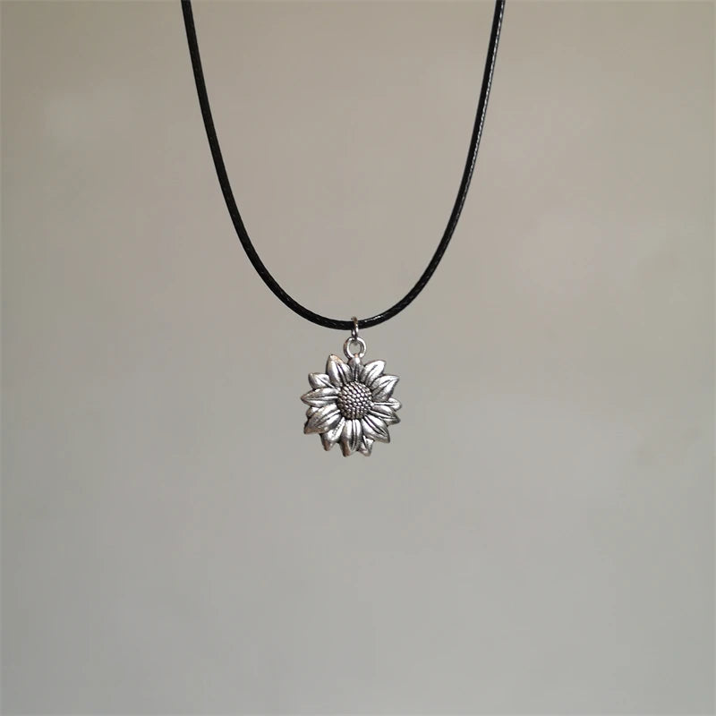 Vintage Spiral-Vortex Anhänger Halskette – Handgeflochtene Lederkordel im Boho & Y2K Stil, Unisex Schmuck