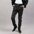 Herren Stretch PU Lederhose im Biker-Stil – Modische Pencil Pants in Gold, Rot, Blau, Schwarz, Weiß & Silber (Gr. 28–40)