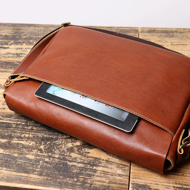 LEATHFOCUS Herren Leder-Umhängetasche – Top-Layer Cowhide Messenger Bag für 15-Zoll Laptop & Business