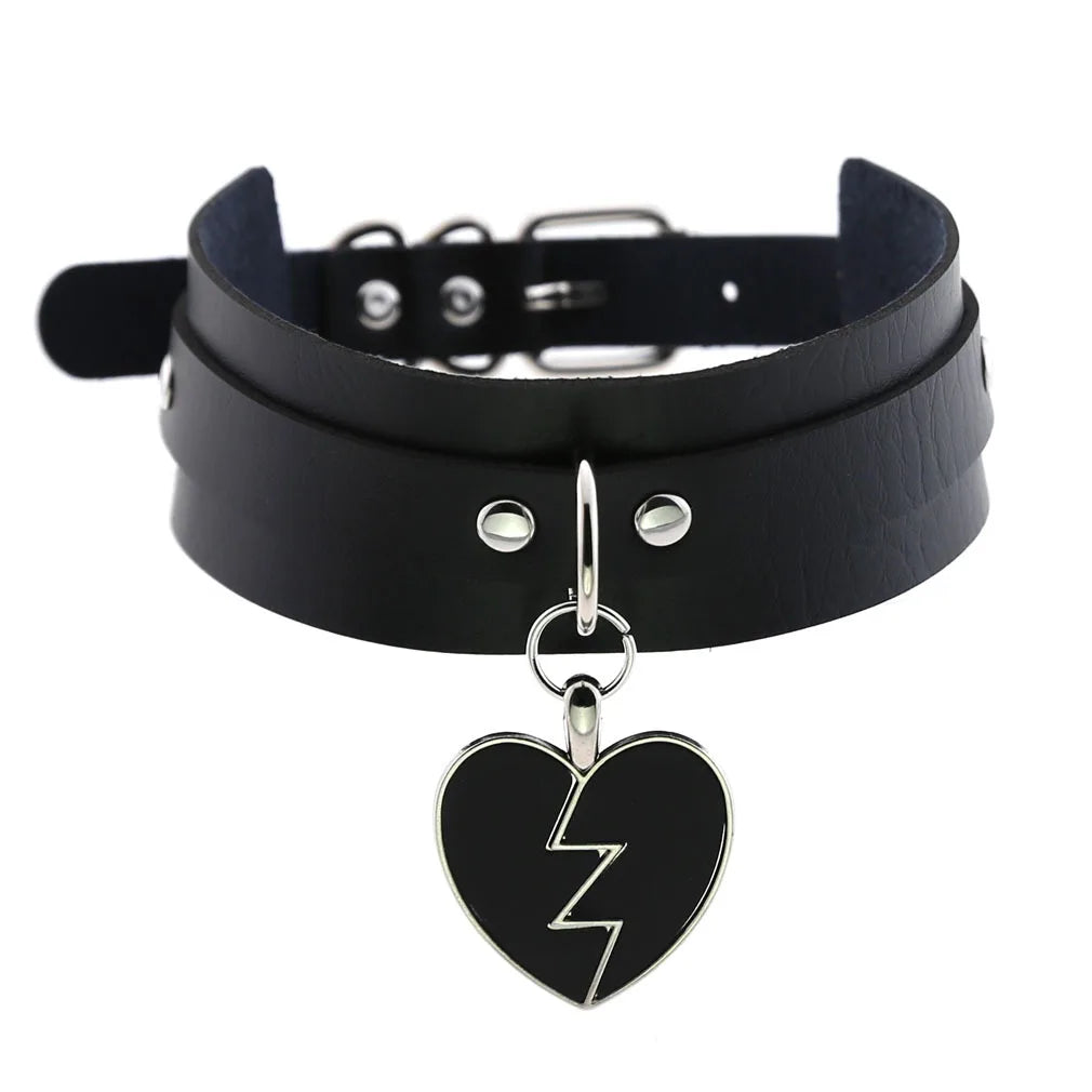 Punk Gothic Choker mit Nieten & Stern – PU-Leder Halsband mit Herz, Kreuz & Spikes im Harajuku Y2K Style für Damen