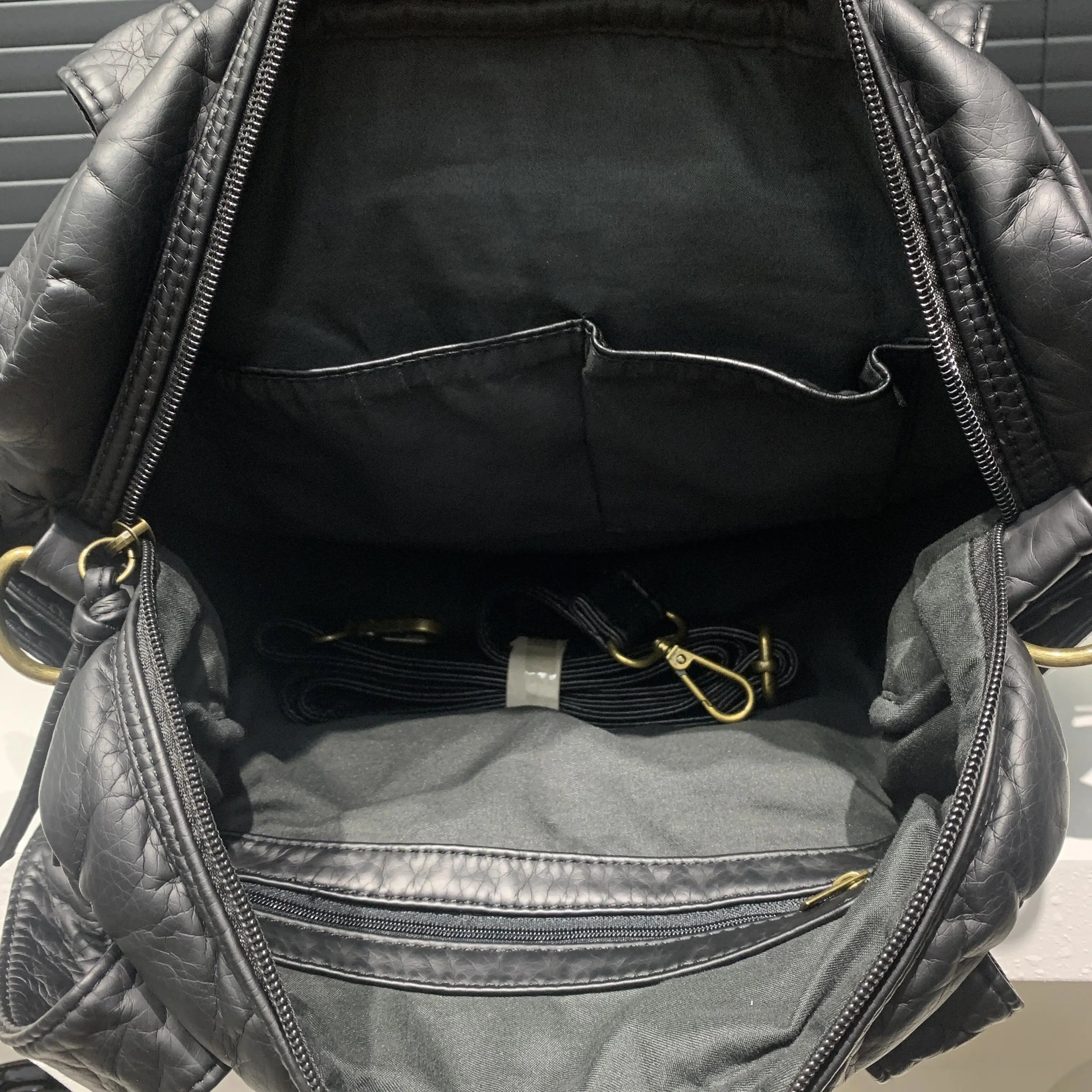 Sac fourre-tout rétro pour femme en cuir PU blanc – Grande pochette punk Y2K et bandoulière avec multi-poches