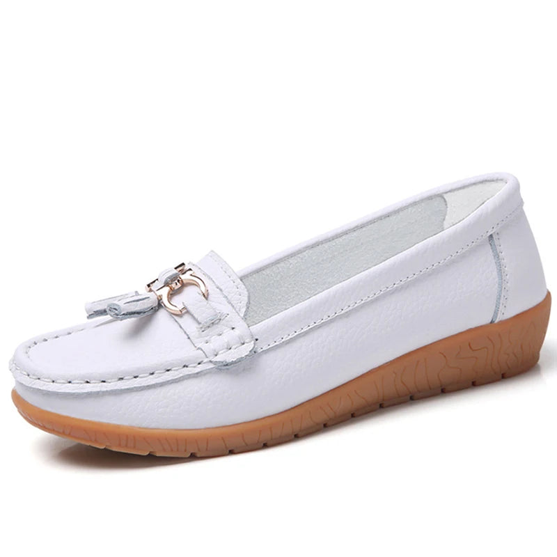 HAJINK Damen Loafers – Klassische weiße Flats, bequeme Slip-On Schuhe aus Leder für Alltag, Arbeit und Pflegeberufe