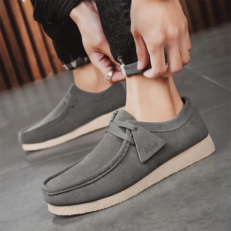 Khaki Herren Loafer aus Velours-Optik – Leichte Slip-On Mokassins mit Plateau, Komfortable Driving Shoes für Freizeit & Alltag
