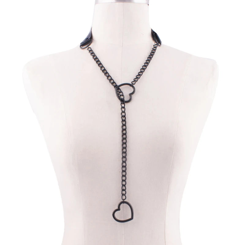 Schwarzer Leder Choker mit Herz & Kette – Punk Gothic Halsband für Damen, Goth Schmuckaccessoire