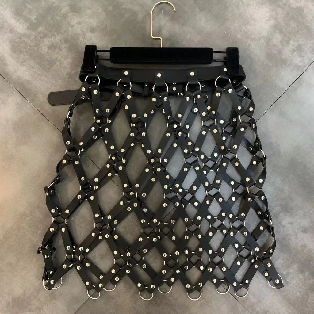 Damen PU Leder Minirock Schwarz – A-Linien High Waist Rock mit Diamant-Gitter &amp; Cut-Outs, moderner Club- &amp; Fashion-Minirock 