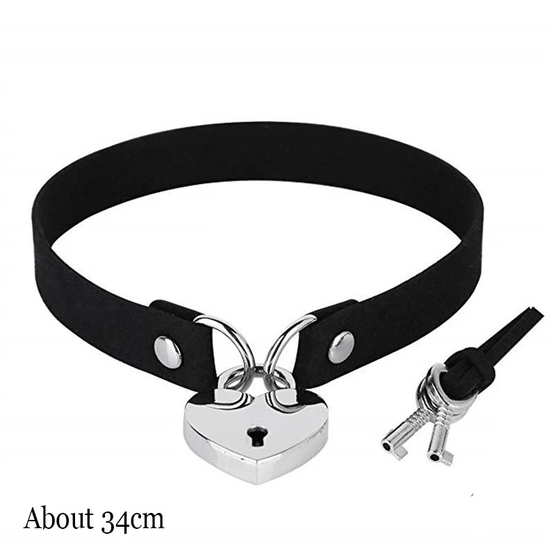Punk Gothic Choker aus schwarzem PU-Leder – Fledermaus Halsband mit Herzschloss, Schlüssel & Spikes für Damen